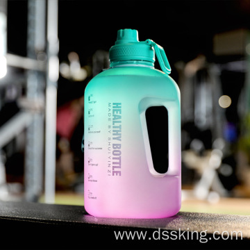 Fashion fitness sports water bottle gradient large capacity kettle straw Portable handle plastic space cup